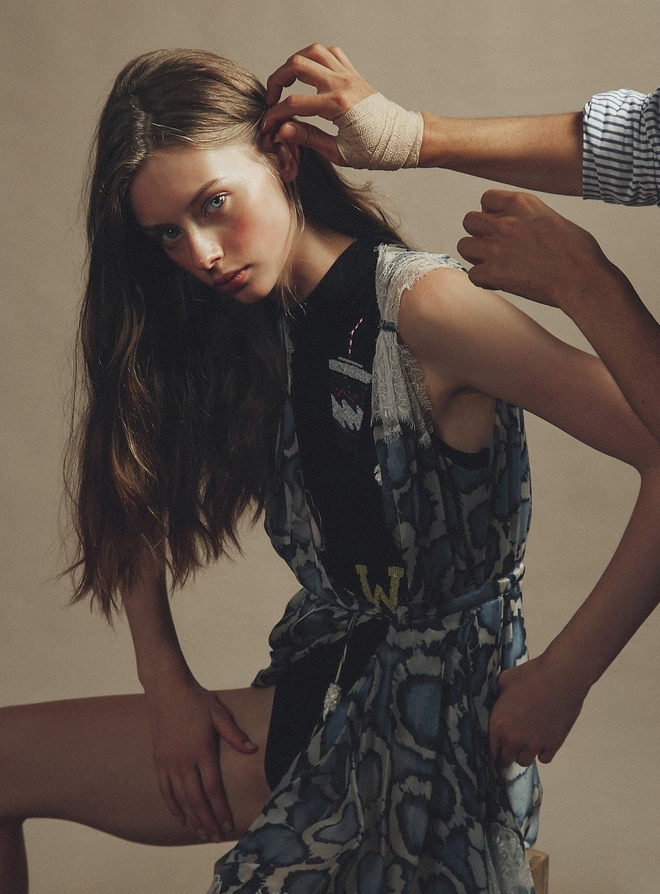 "Cục vàng" của Chanel là nữ thần phương Bắc có đôi mắt xanh rực rỡ, nhìn vào chỉ sợ bị thôi miên- Ảnh 5.