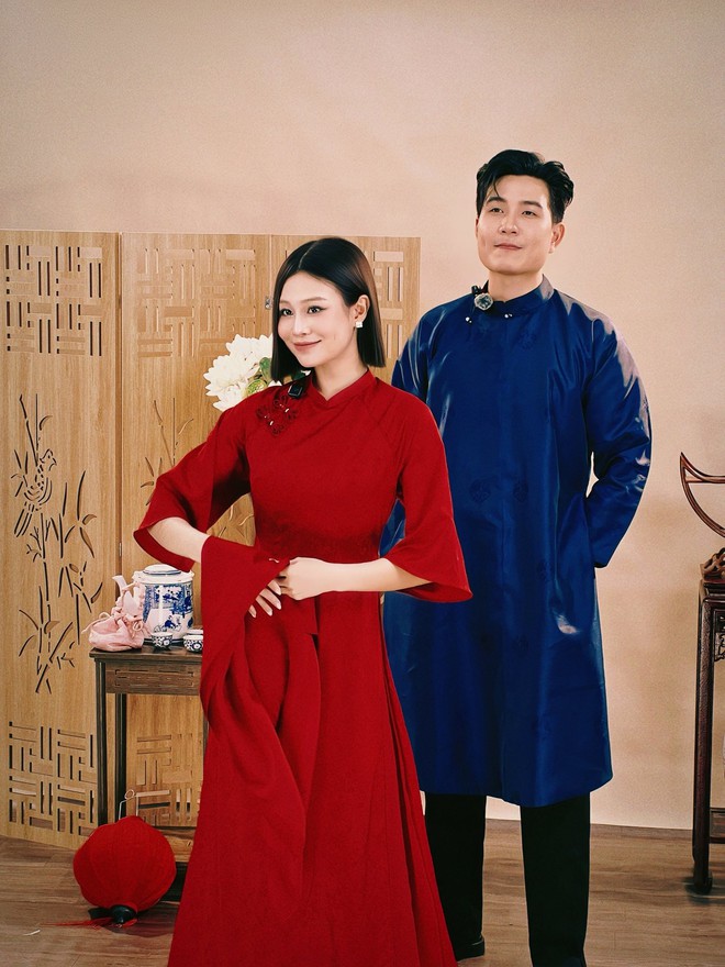 Bắt gặp cặp đôi cực phẩm visual ngầm công khai tại WeChoice Awards 2025, nhan sắc trời sinh 1 cặp đố tìm được điểm chê- Ảnh 6.