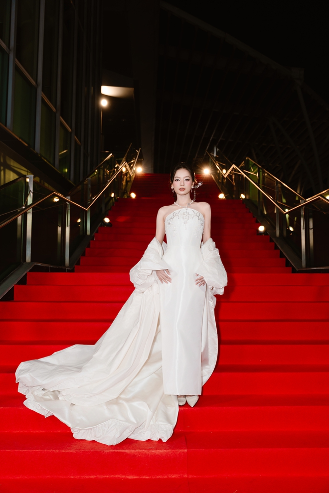 Mỹ nhân duy nhất xứng đáng là "thần tiên tỷ tỷ" ở WeChoice Awards 2025, mọi đường nét đều chuẩn tuyệt tác trời ban- Ảnh 1.