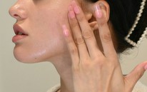 Nhiều phụ nữ soi gương sau 30 giật mình vì da sạm dần:3 nguyên nhân khiến làn da thiếu sức sống dù chăm dưỡng đều