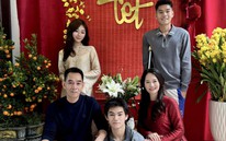 Thương Hiểu Minh chống nạng đón Tết, Đình Bắc và đồng đội U23 Việt Nam động viên đầy xúc động