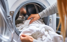 Nên mua máy giặt cửa ngang hãng nào: sạch, bảo vệ vải và tiết kiệm?