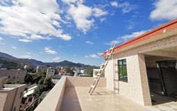 Đừng dại mua tầng cao nhất: Tôi đã trả giá bằng hóa đơn điện tăng gấp đôi và 2 lần sửa dột vẫn không xong