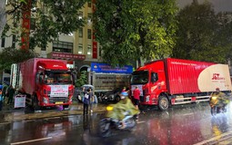 Xuyên đêm lên hàng - Mong bà con vùng lũ thêm vững vàng