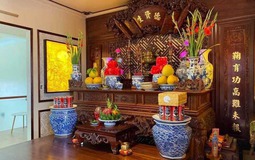 Quen tay đặt 4 thứ dưới chân bàn thờ: Thần Tài ghét bỏ, gia chủ nghèo khó quanh năm