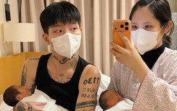 Nữ ca sĩ 20 tuổi hạ sinh cặp sinh đôi, bé phải thở máy gấp