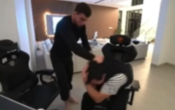 Bỏ 800 triệu thuê võ sĩ đến cùng livestream, nam streamer bị... “ăn đòn” nhừ tử