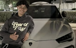 Ronaldo tặng con trai 15 tuổi siêu xe Lamborghini hơn 7 tỷ