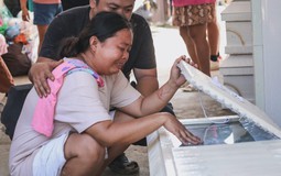 Kalmaegi - cơn bão chết chóc nhất 2025 đổ bộ 8 lần: Tang thương hằn in trên những khuôn mặt người thân nhận thi thể