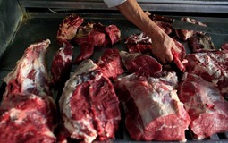 6 dấu hiệu nhận biết thịt bò "phù phép", rẻ mấy cũng không mua
