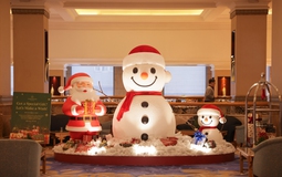 Một món quà hai niềm vui: Hoạt động Giáng sinh ý nghĩa tại Sheraton Hà Nội