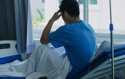 Chàng trai 22 tuổi đã mắc suy thận, bác sĩ lắc đầu: “Liên tục làm 2 việc này, thận khoẻ mấy cũng không chịu nổi”