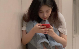 Vì sao lướt điện thoại trong khi ăn tốt hơn xem TV?