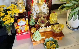 Tại sao bàn thờ Thần Tài luôn có bát nước thả hoa?