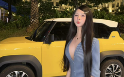 Mạnh tay phanh cúc, Uyên Ni khiến người xem mê mẩn không thoát ra được