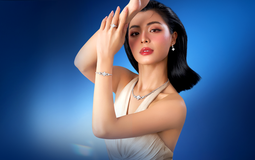 Vẻ đẹp của người phụ nữ tự tin: Bừng sáng tinh tế trong những buổi tiệc cuối năm