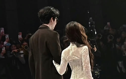 Cặp đôi "đại ca xã hội đen và cô vợ nhỏ" đang gây sốt MXH: Nhà gái đẹp gì mà đẹp dữ vậy