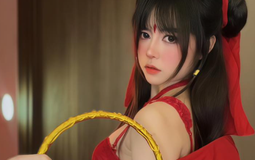 Tung màn cosplay Natra phiên bản táo bạo, nữ streamer khiến fan nam quên luôn bản gốc