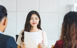 "Làm sao bán được giày cao gót cho nàng tiên cá?" – Nữ ứng viên trả lời quá thông minh, được nhận việc ngay
