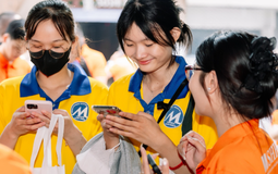 Hàng nghìn khách hàng trải nghiệm sản phẩm dịch vụ của SHB tại Ngày không tiền mặt 2025