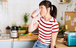 Không phải sáng hay tối, đây mới là cách uống collagen giúp làn da và xương khớp của bạn hưởng lợi nhiều nhất