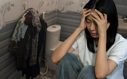 Mẹ chồng 2 tháng tắm 1 lần, không đánh răng, con dâu đăng cảnh sinh hoạt riêng tư lên mạng than vãn