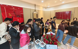 Hiện tượng Tứ Quý Thịnh Vượng 0,1 chỉ: Hiệu ứng nhất thời hay bước đi chiến lược của Bảo Tín Mạnh Hải?