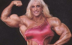 Nữ "quái vật thể hình" gây sốc với vai rộng, lưng dày, đùi khổng lồ