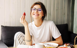 Không phải thuốc bổ nhưng ăn đúng 7 thực phẩm này giúp giảm nguy cơ ung thư "từ gốc"