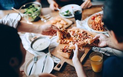 Hội công sở truyền tai nhau cách mở tiệc tất niên “nhẹ ví” mà vẫn trọn món ngon