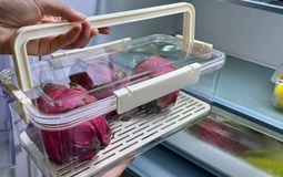 Nhìn mẹ chồng mua sắm, tôi nhận ra: Mình đã đốt tiền cho hàng loạt món trông thì "thông minh" nhưng dùng dở vô cùng