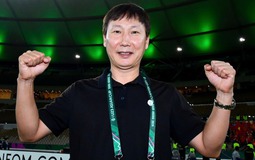 "Đột nhập" phòng thay đồ, nghe HLV Kim Sang-sik "truyền lửa" cho U23 Việt Nam quyết thắng Trung Quốc đêm nay