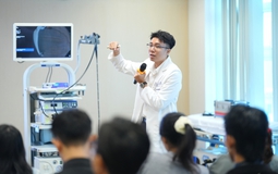 Đi khám vì táo bón, tiêu chảy, bệnh nhân TP.HCM phát hiện 11 polyp tiêu hoá: Bác sĩ cảnh báo dấu hiệu ung thư sớm