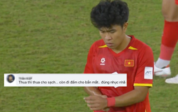Facebook Phạm Lý Đức U23 Việt Nam tràn ngập lời chỉ trích sau tấm thẻ đỏ trong trận thua đau Trung Quốc