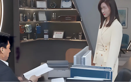 Ông chủ phát hiện nữ nhân viên giống hệt vợ đã mất, tìm mọi cách gặp bố mẹ cô nhưng vừa thấy liền sụp đổ