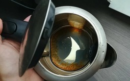 10 năm dùng ấm siêu tốc chưa bao giờ thấy cảnh tượng này, phúc 7 đời phát hiện ra sớm