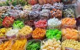 6 loại mứt Tết KHÔNG NÊN mua kẻo mang bệnh vào người