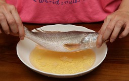 Sống trên đời 30 năm, tôi mới biết bia không chỉ để uống mà còn làm được "ti tỉ" thứ trong căn bếp gia đình