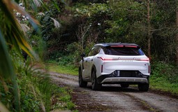 Lynk & Co 08 EM-P chiến thắng danh hiệu “Ô tô của Năm 2025 - Xe gầm cao cỡ D”