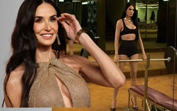Demi Moore gây "bão" với loạt ảnh tập tạ: Nhìn vóc dáng săn chắc đáng kinh ngạc khó tin của người U70