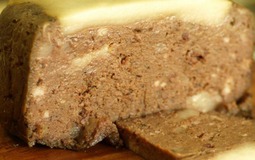 Pate lợn có 5 dấu hiệu này, người bán chèo kéo mấy cũng nên đặt xuống và quay lưng