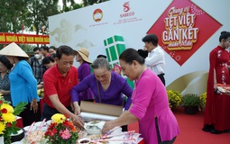 Người dân ba miền đón Tết sớm qua chiến dịch của Sabeco