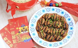 Tết Nguyên đán làm món ăn thơm ngon lại mang đến may mắn như những chiếc đèn lồng thắp sáng năm mới