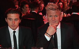 David và Victoria "vỡ vụn trái tim" vì con trai cả, bạn thân của Beckham nói thẳng mặt Brooklyn là mù quáng