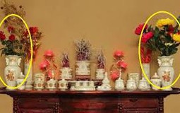 Mùng 1 Tết hoa trên ban thờ héo nên thay ngay hay giữ lại? Thì ra nhiều người đang hiểu sai