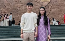 Xuân Bắc U23 Việt Nam bất ngờ tay trong tay với gái đẹp từng thi hoa hậu giữa lúc chuyện tình cảm gây xôn xao