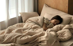 Người sống thọ thường có 6 dấu hiệu này khi ngủ ban đêm, chỉ cần có 1 cái cũng xin chúc mừng