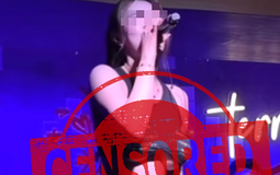 Choáng với gu thời trang "độc lạ" của nữ ca sĩ phòng trà: Đẹp chưa thấy đâu nhưng khiến người xem vô cùng ái ngại