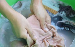 5 kiểu giặt đồ lót "nuôi vi khuẩn", "mời gọi" ung thư nhưng CỰC HIẾM chị em nào chưa từng làm trong đời