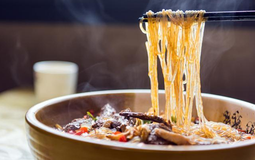 Bác sĩ chia sẻ 5 lợi ích bất ngờ của miến với người tiểu đường, người Việt ăn nhiều mà không hay